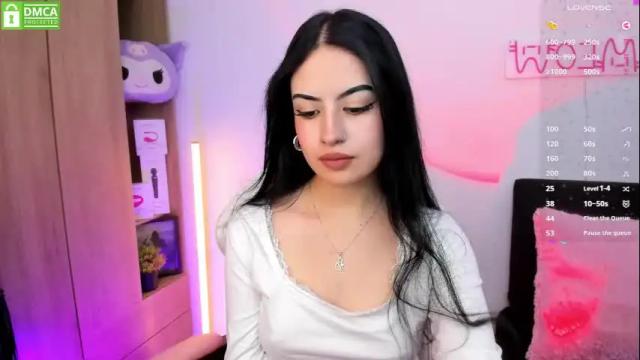 Image 3 of violet_catt Stream on Chaturbate on 1 month ago