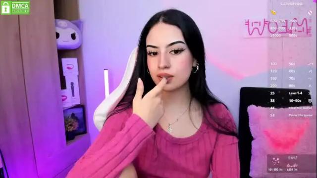 Image 2 of violet_catt Stream on Chaturbate on 1 month ago