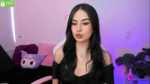 Image 12 of violet_catt Stream on Chaturbate on 3 months ago