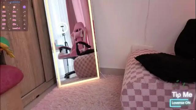 Image 4 of violet_ch Stream on Chaturbate on 1 month ago