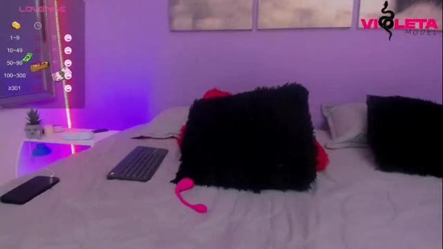 Image 12 of violet_cutte Stream on Chaturbate on 22 days ago