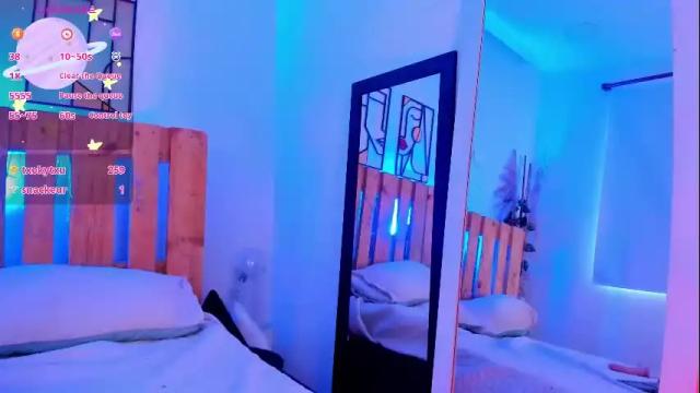 Image 6 of violet_jonesss Stream on Chaturbate on 2 months ago