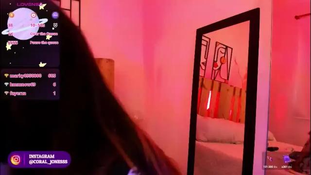Image 2 of violet_jonesss Stream on Chaturbate on 1 month ago