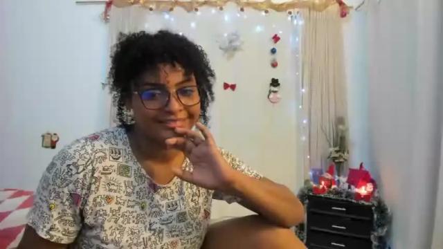 Image 10 of violet_peach29 Stream on Chaturbate on 16 months ago