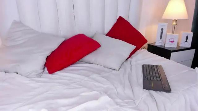 Image 12 of violet_queen2 Stream on Chaturbate on 1 month ago