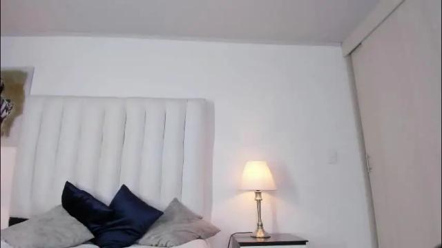 Image 10 of violet_queen2 Stream on Chaturbate on 8 days ago