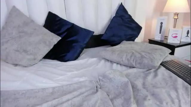 Image 8 of violet_queen2 Stream on Chaturbate on 6 days ago