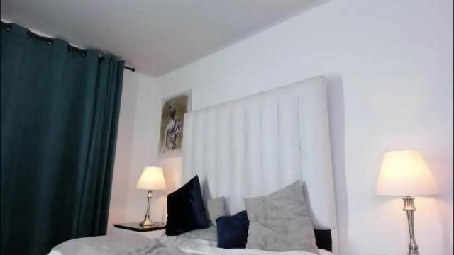 Image 7 of violet_queen2 Stream on Chaturbate on 1 month ago