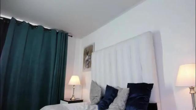 Image 3 of violet_queen2 Stream on Chaturbate on 1 month ago