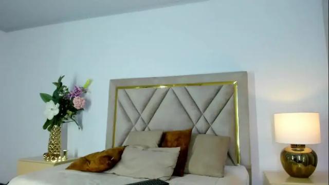 Image 7 of violet_queen2 Stream on Chaturbate on 1 month ago