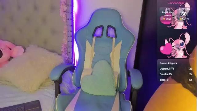 Image 6 of violet_rost Stream on Chaturbate on 3 months ago