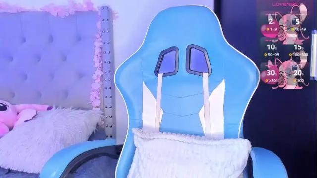 Image 4 of violet_rost Stream on Chaturbate on 9 days ago