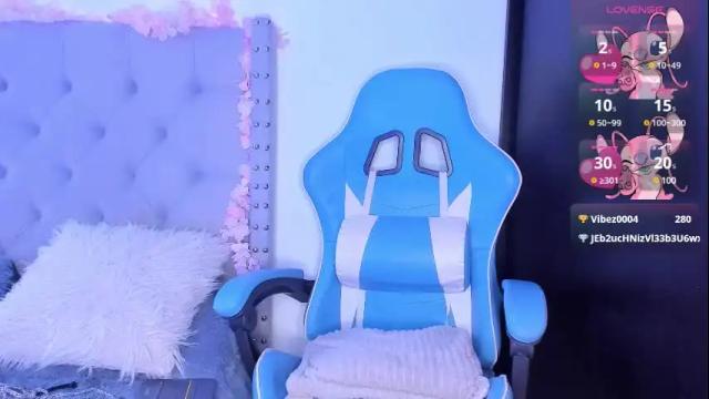Image 7 of violet_rost Stream on Chaturbate on 4 days ago