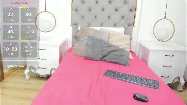 Image 10 of violet_simz Stream on Chaturbate on 1 month ago