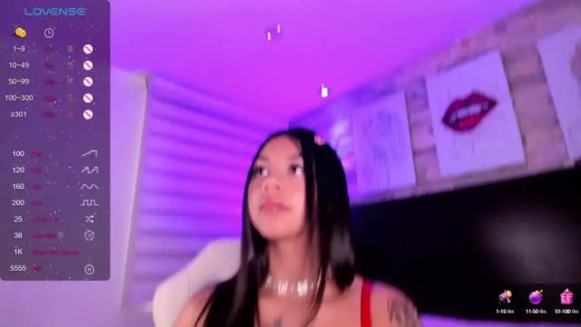 Image 6 of violet_spencer Stream on Chaturbate on 14 months ago
