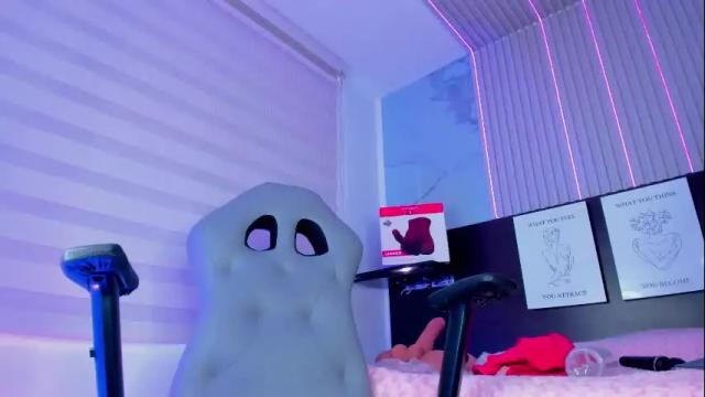 Image 10 of violet_spencer Stream on Chaturbate on 1 month ago