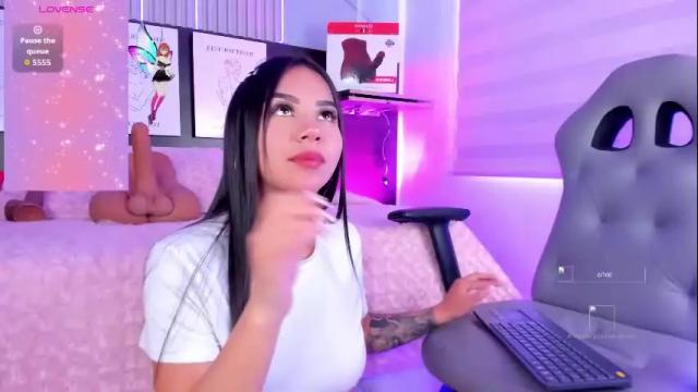 Image 11 of violet_spencer Stream on Chaturbate on 1 month ago