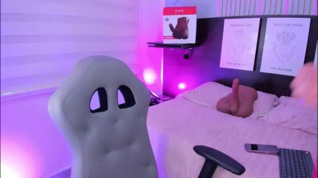 Image 10 of violet_spencer Stream on Chaturbate on 2 months ago