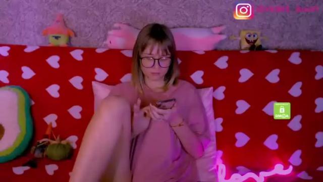 Image 6 of violet_suun Stream on Chaturbate on 18 months ago