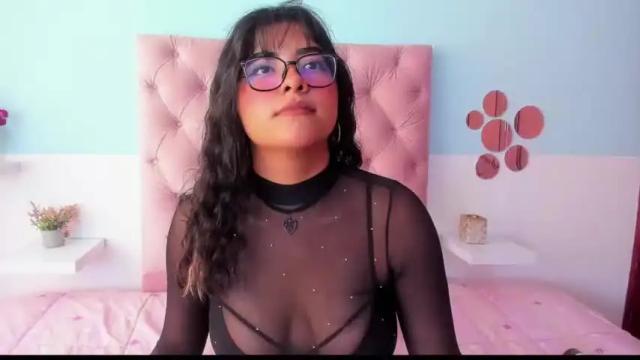 Image 11 of violet_xo_ Stream on Chaturbate on 17 months ago
