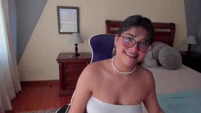 Image 6 of violet_xo_ Stream on Chaturbate on 17 months ago