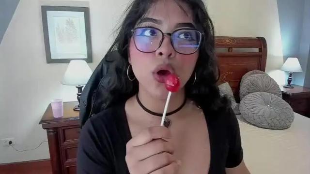 Thumbnail 1, violet_xo_'s Stream at Chaturbate, 17 months ago