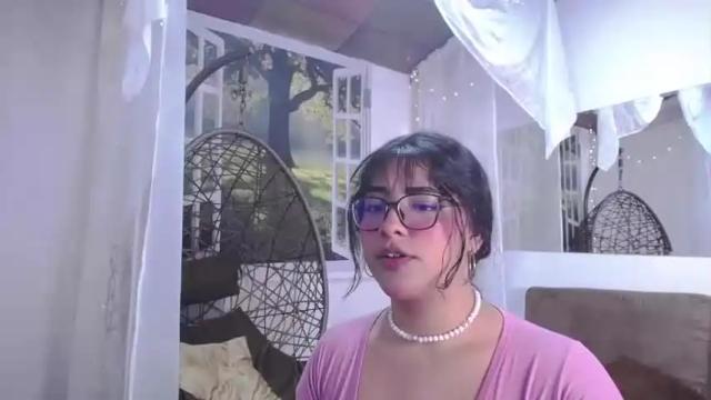 Image 2 of violet_xo_ Stream on Chaturbate on 17 months ago