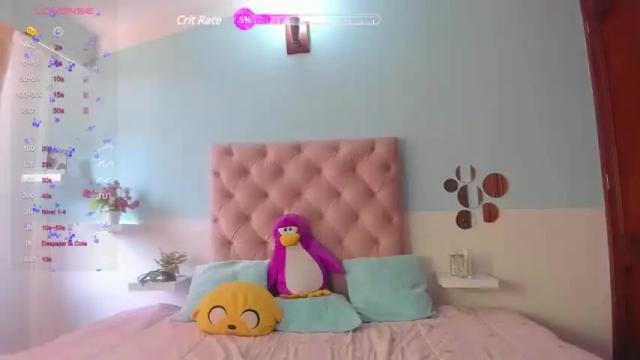 Image 7 of violet_xo_ Stream on Chaturbate on 17 months ago