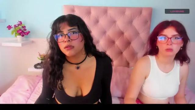 Image 2 of violet_xo_ Stream on Chaturbate on 16 months ago