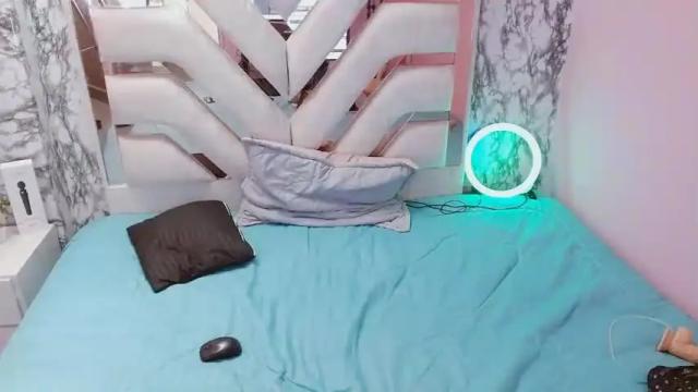 Image 11 of violeta_fs Stream on Chaturbate on 18 months ago
