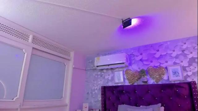 Image 11 of violeta_medina Stream on Chaturbate on 1 month ago