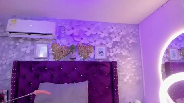 Image 3 of violeta_medina Stream on Chaturbate on 1 month ago