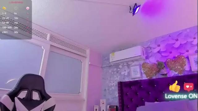 Image 2 of violeta_medina Stream on Chaturbate on 17 days ago