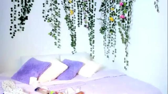 Image 8 of violeta_milleer Stream on Chaturbate on 2 months ago