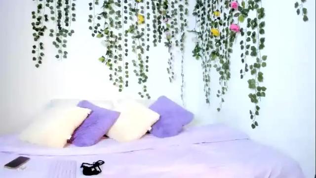 Image 4 of violeta_milleer Stream on Chaturbate on 1 month ago