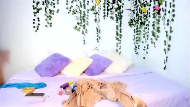 Image 12 of violeta_milleer Stream on Chaturbate on 1 month ago