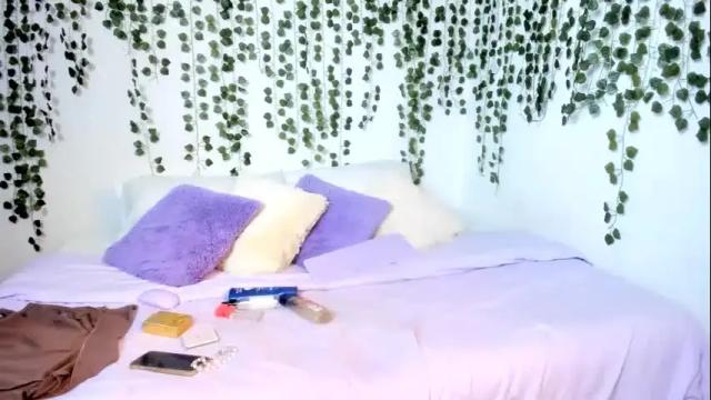 Image 10 of violeta_milleer Stream on Chaturbate on 1 month ago