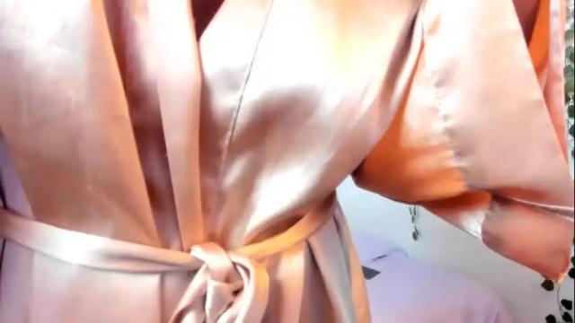 Image 2 of violeta_milleer Stream on Chaturbate on 1 month ago