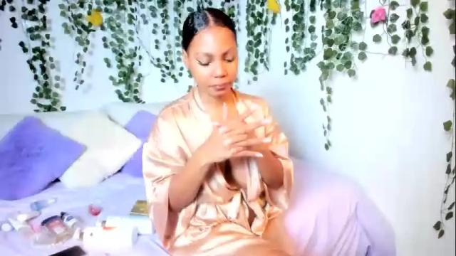 Image 12 of violeta_milleer Stream on Chaturbate on 7 days ago