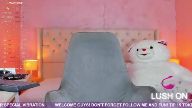 Image 4 of violeta_prince Stream on Chaturbate on 13 months ago