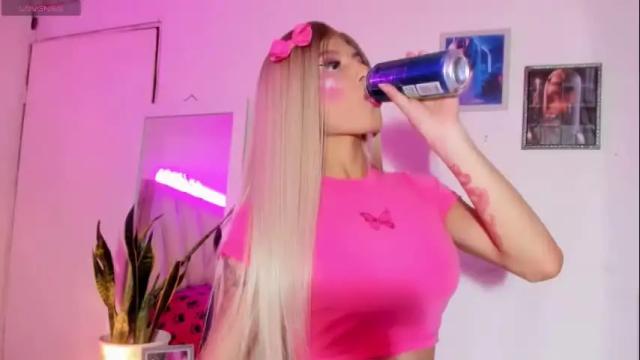 Image 2 of violeta_prince Stream on Chaturbate on 1 month ago