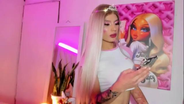 Image 8 of violeta_prince Stream on Chaturbate on 13 days ago