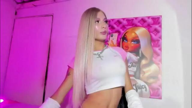 Image 3 of violeta_prince Stream on Chaturbate on 1 month ago