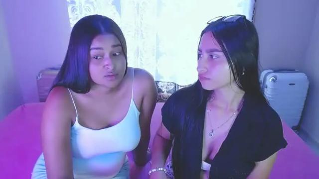 Image 11 of violeta_rouses Stream on Chaturbate on 12 months ago
