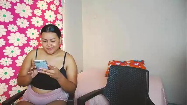 Image 12 of violeta_rouses Stream on Chaturbate on 1 month ago
