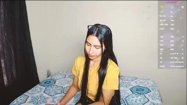 Image 6 of violeta_rouses Stream on Chaturbate on 26 days ago