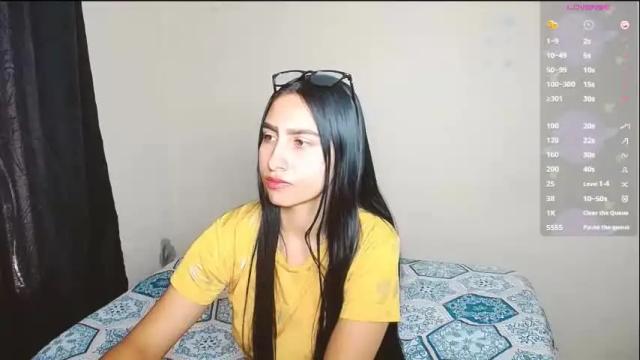 Image 7 of violeta_rouses Stream on Chaturbate on 26 days ago