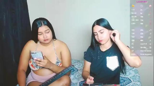 Image 2 of violeta_rouses Stream on Chaturbate on 23 days ago