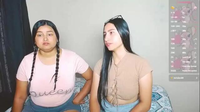 Image 4 of violeta_rouses Stream on Chaturbate on 23 days ago