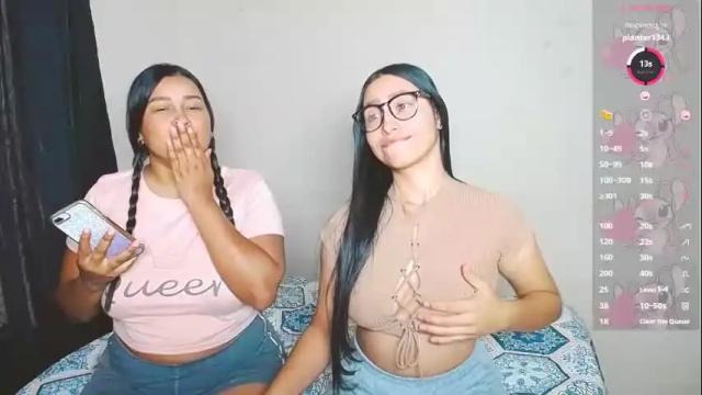 Image 6 of violeta_rouses Stream on Chaturbate on 23 days ago